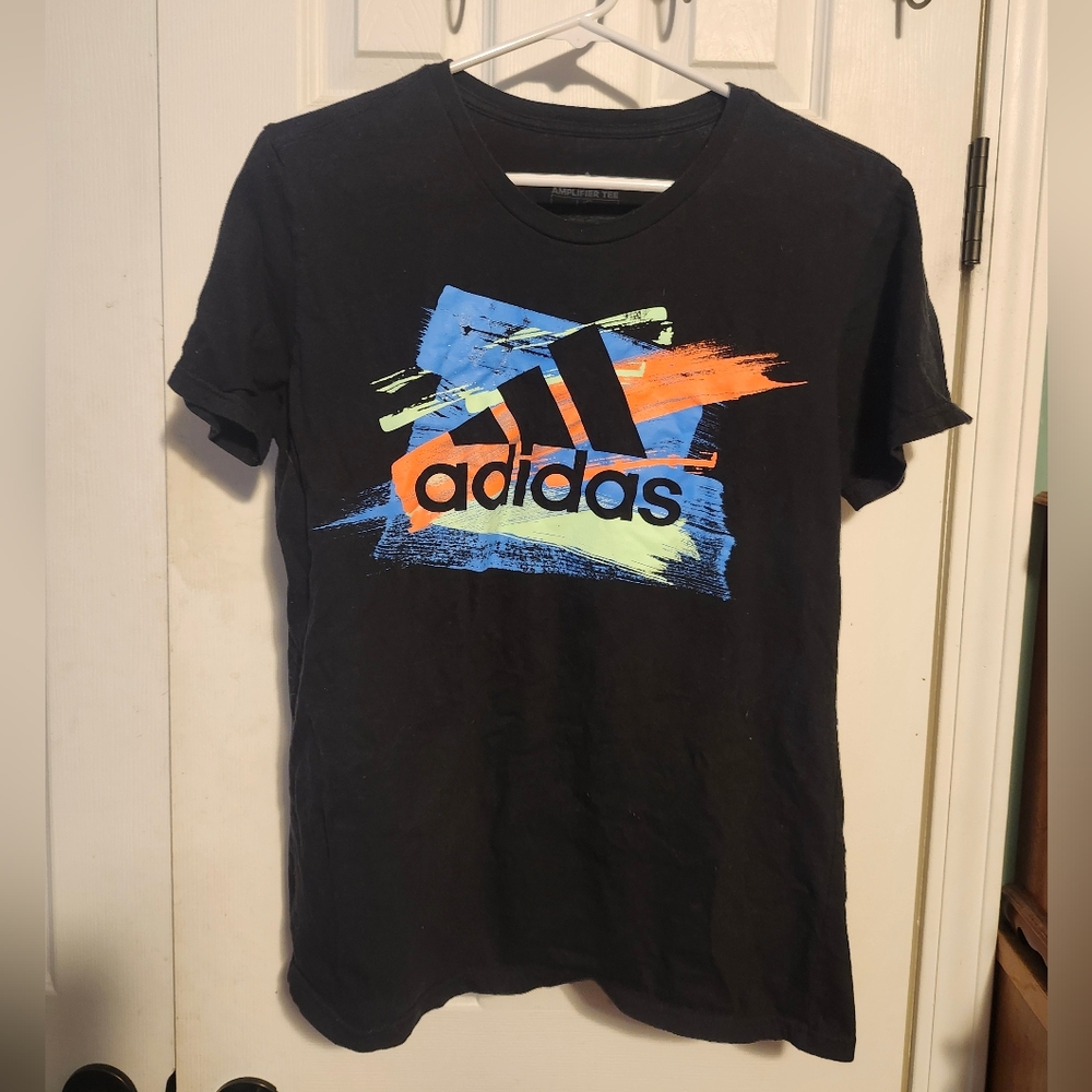 Adidas T-Shirt
